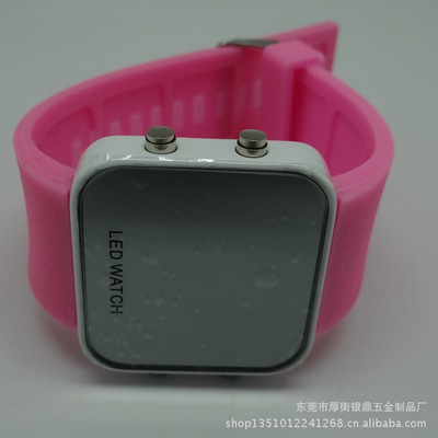 工廠低價零售批發硅膠LED手表——市場暢銷學生手表詳解